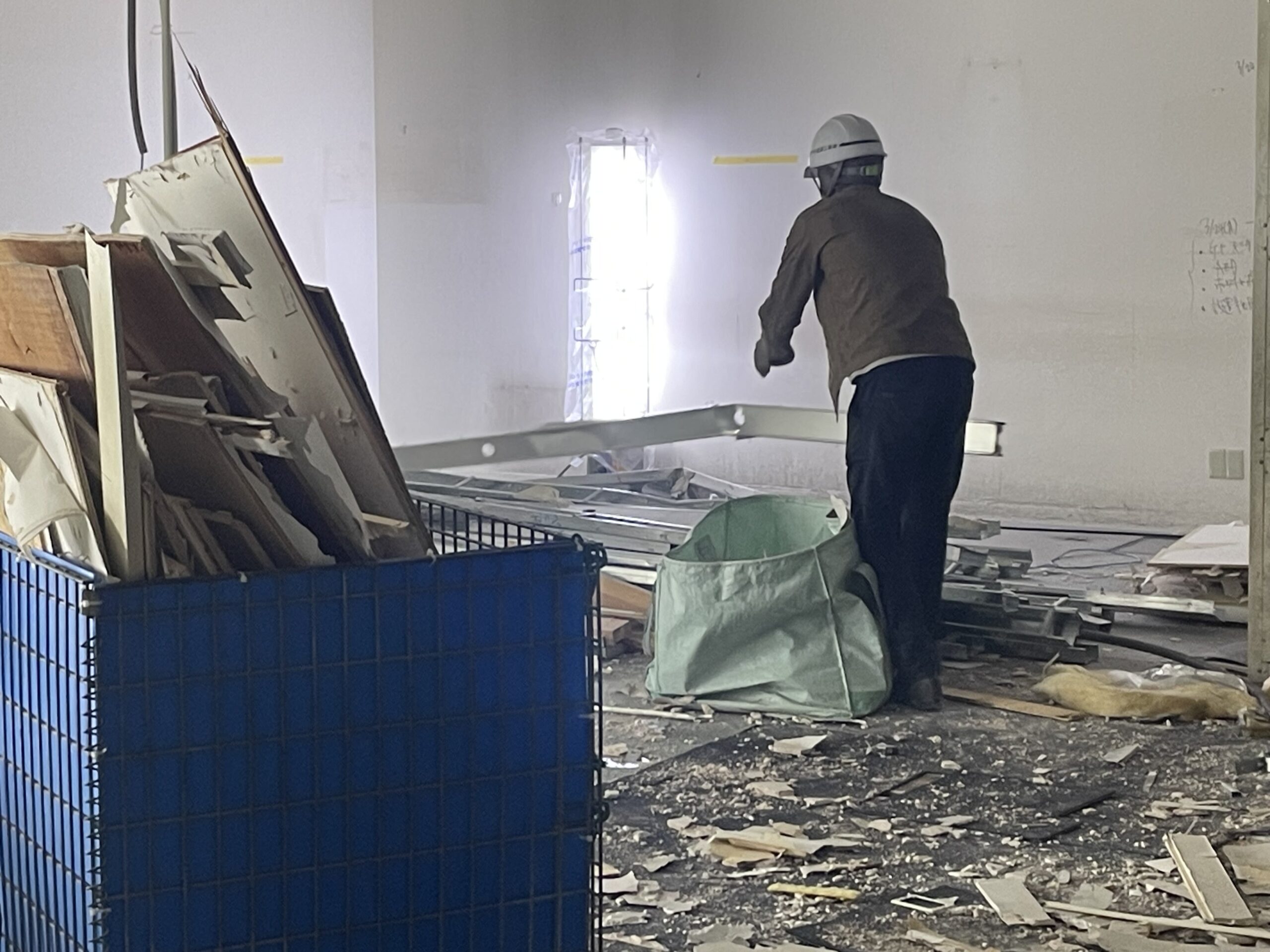 内装解体風景
